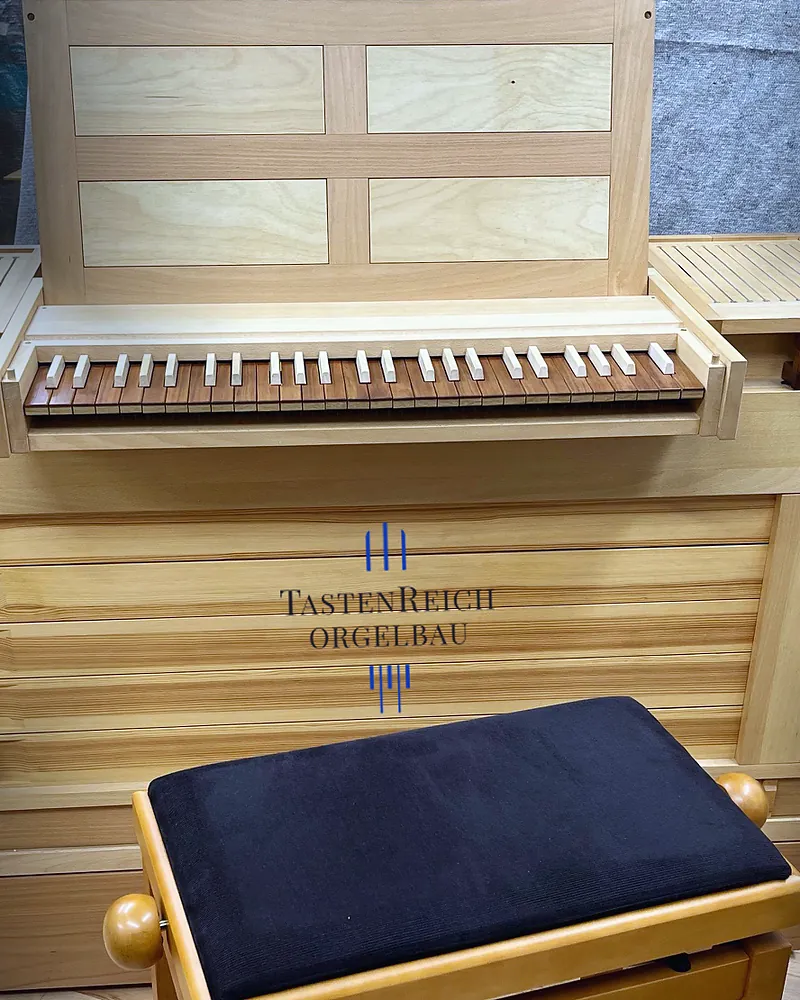 Truhenorgel aus dem Leihbestand